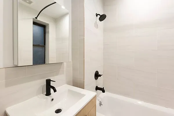 Rented by Dalan Rentals | media 18