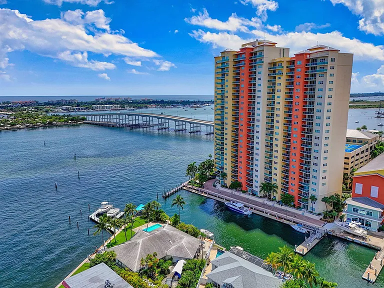 2650 Lake Shore Dr #2303 — Photo 2