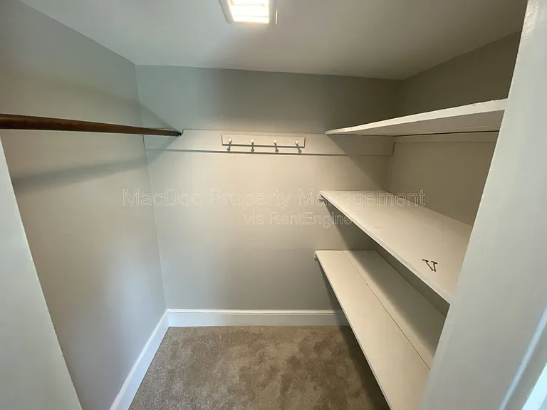 210 Milford St #B — Photo 17