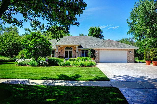 1st image of 8919 Brown Dr