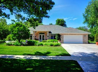 8919 Brown Dr, Frankfort, IL 60423