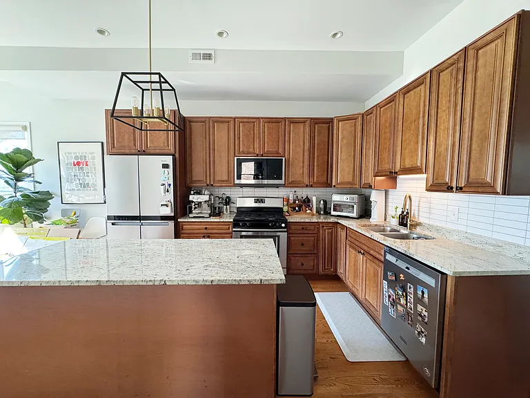 3027 N Central Park Ave #2 — Photo 4