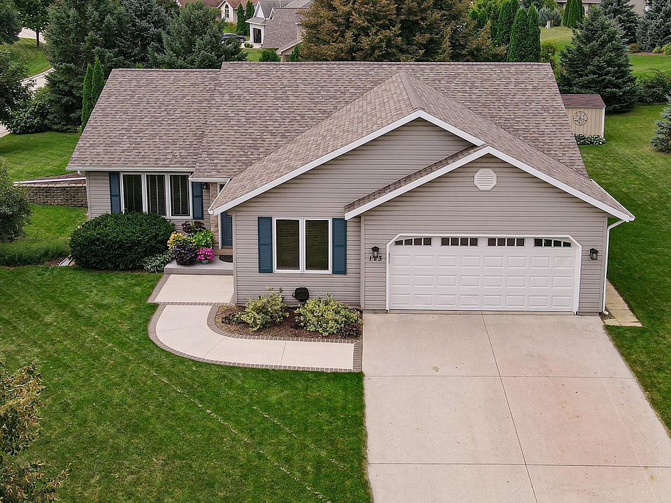 1st image of 123 S Hills Dr