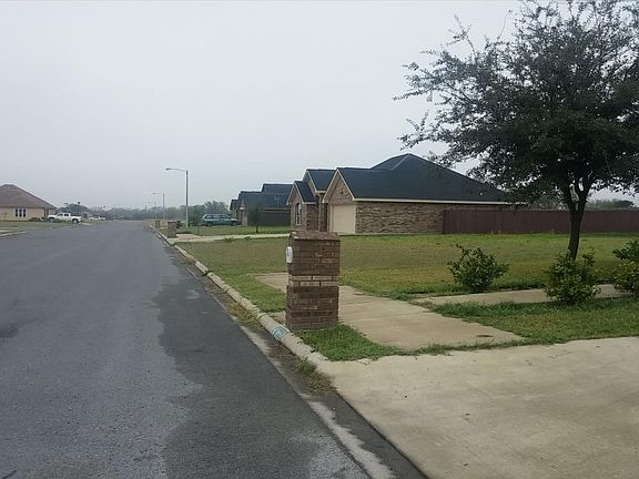 5th image of 823 New Mexico St