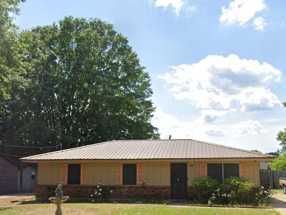 4334 Longleaf Dr