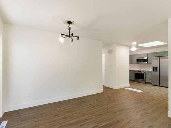 5th image of 4940 W 9th St Dr