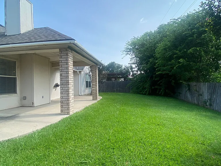 921 Westway Dr — Photo 23