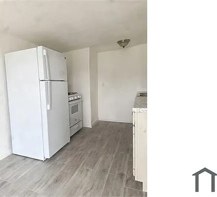 721 W Cheryl Dr #1
