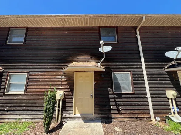 40 Summit Hill Dr APT 15, Franklin, NC 28734