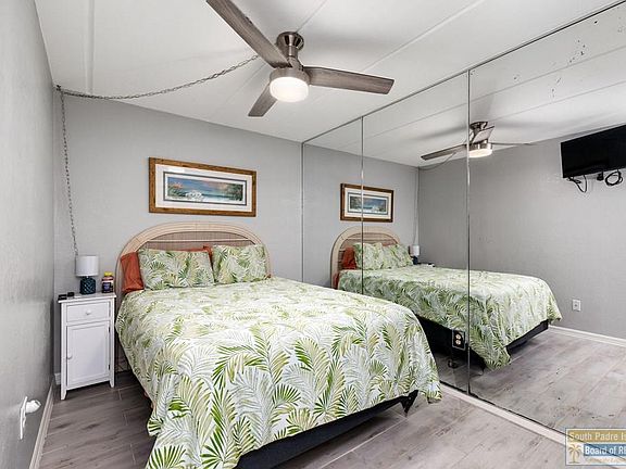 5th image of 110 E Pompano St Unit 202