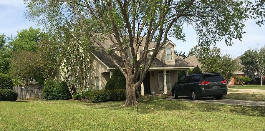 2nd image of 8601 Old Savannah Ln