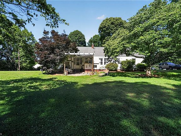 2nd image of 1228 Tussey Rd