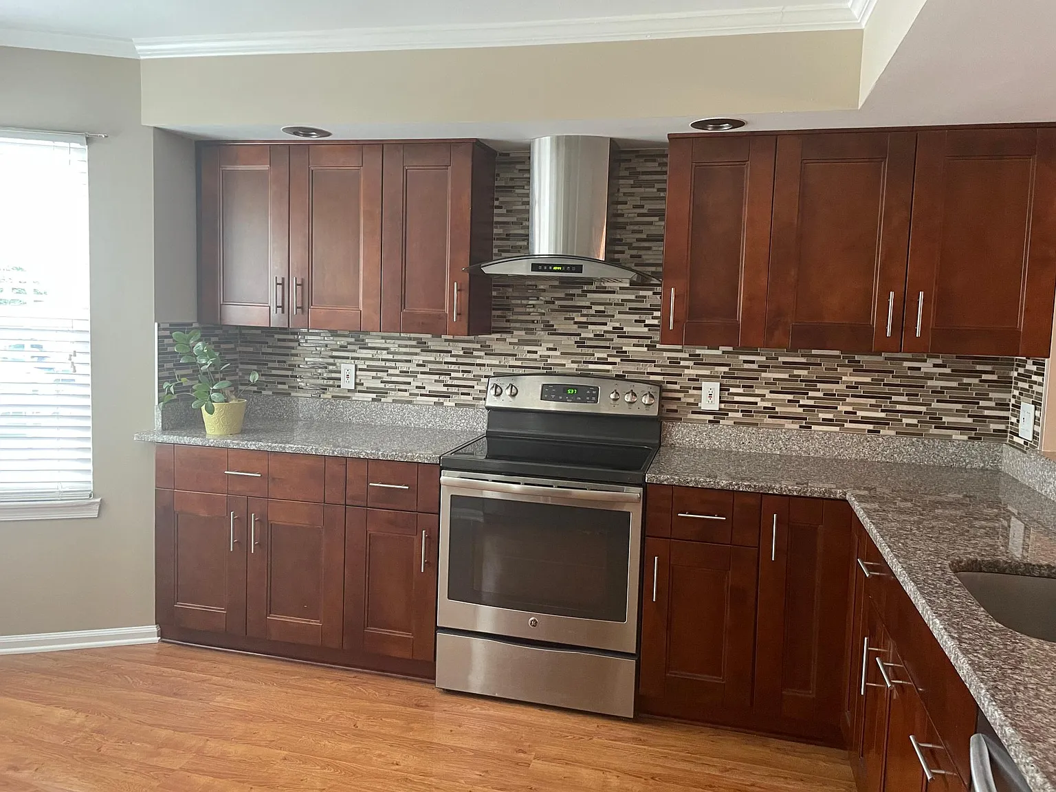 107 New World Ct — Photo 3