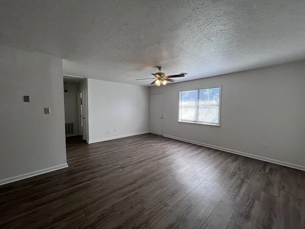 2 bed, 891 sqft, $1,275 — Photo 3