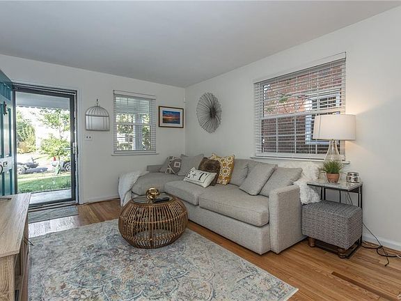 5th image of 4403 Park Ave
