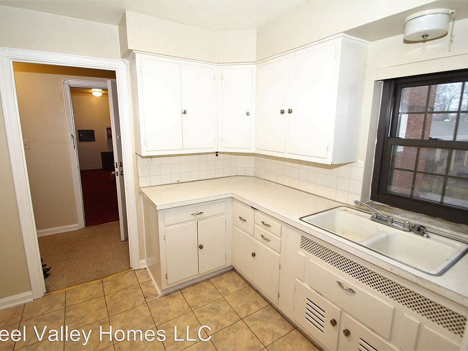 1st image of 4000 Hillman Way APT 6