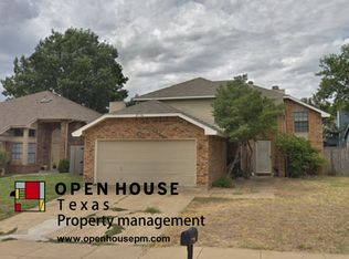 2206 Bassett Dr, Arlington, TX 76018