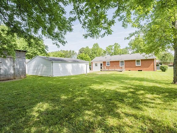 4th image of 1606 Bartway Dr