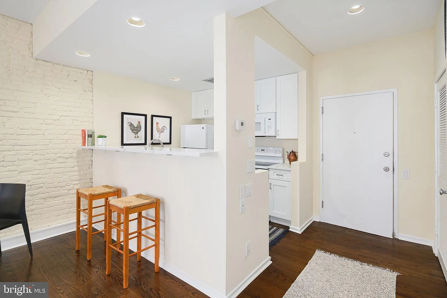 1 bed, 624 sqft, $1,895 — Photo 2