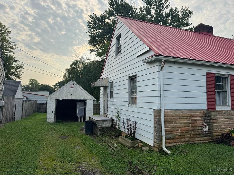 2nd image of 231 Edgewood Ave