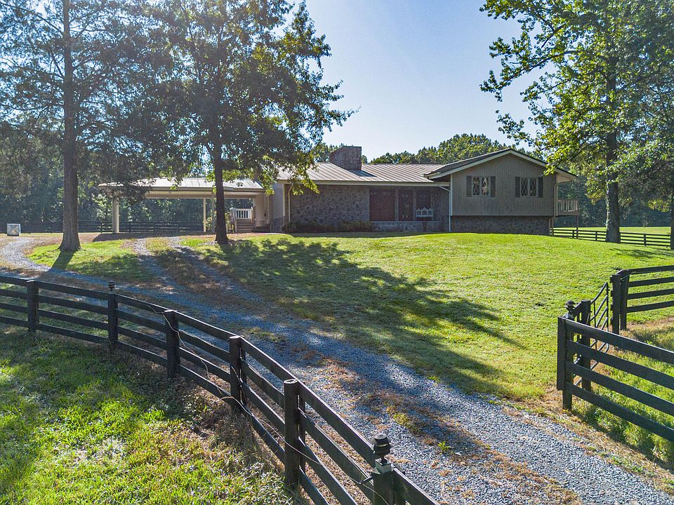 1st image of 65 Heath Ln
