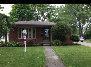 7059 Rosemary St, Dearborn Heights, MI 48127