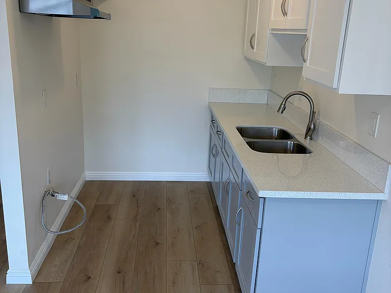 1516 N Stanton Pl #12 — Photo 5