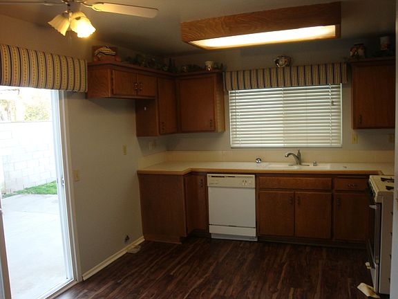 3rd image of 3833 Antelope Creek Dr