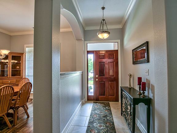 3rd image of 8117 Viburnum Ct