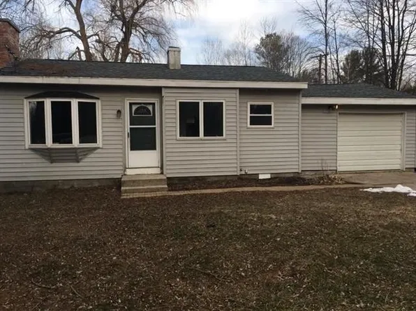 1730 N Eight Mile Rd, Sanford, MI 48657
