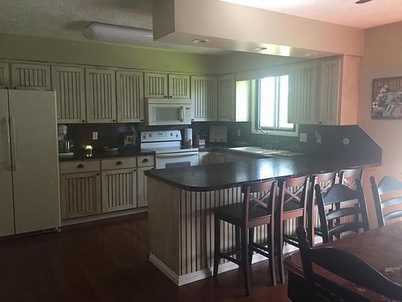 5th image of 614 Douglas Ave
