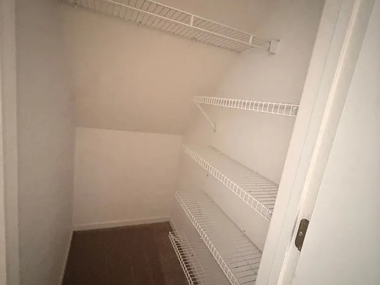 325 Town Pointe Way — Photo 8