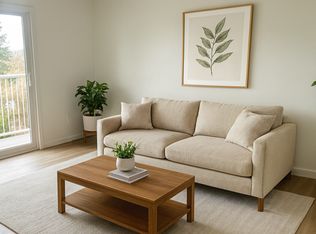 899 Craigflower Rd #1413494, Esquimalt, BC V9A2X3