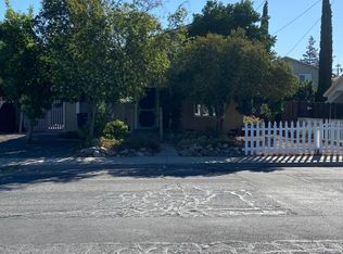 433 S 1st Ave, Oakdale, CA 95361