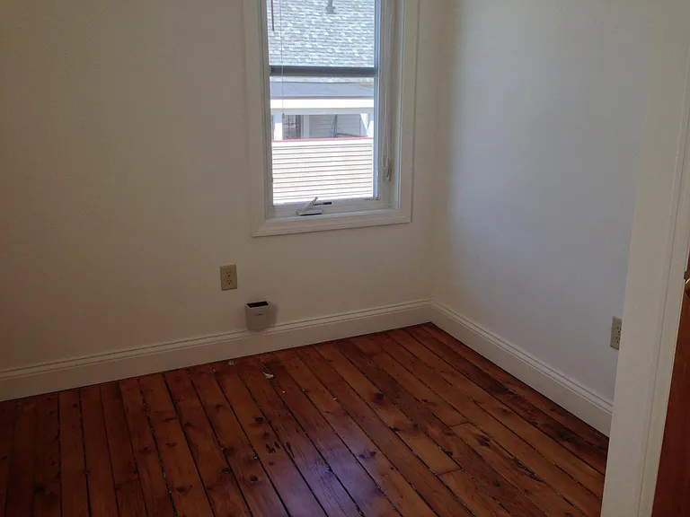 14 Bright St #3 — Photo 8