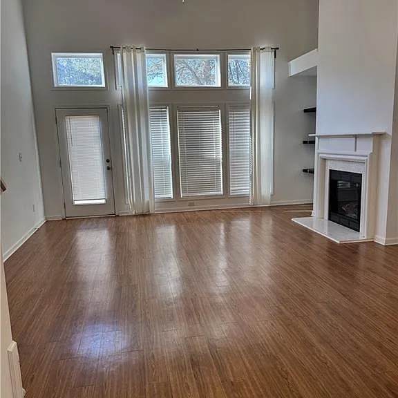 2326 Worrall Hill Dr — Photo 3
