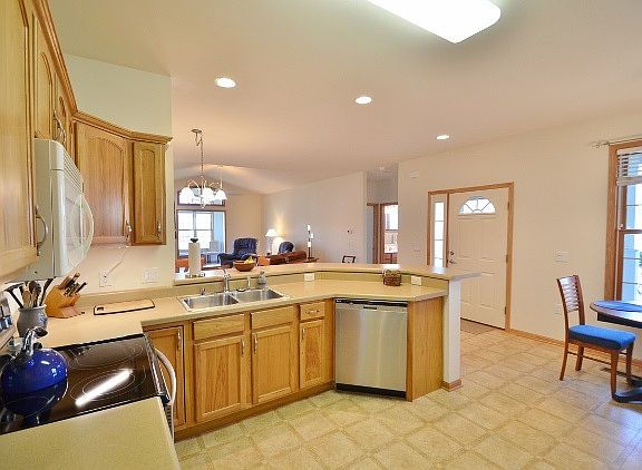3rd image of 3334 N Stone Creek Cir #52