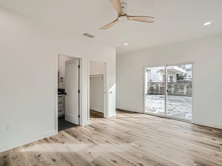 6264 Stewart St — Photo 15