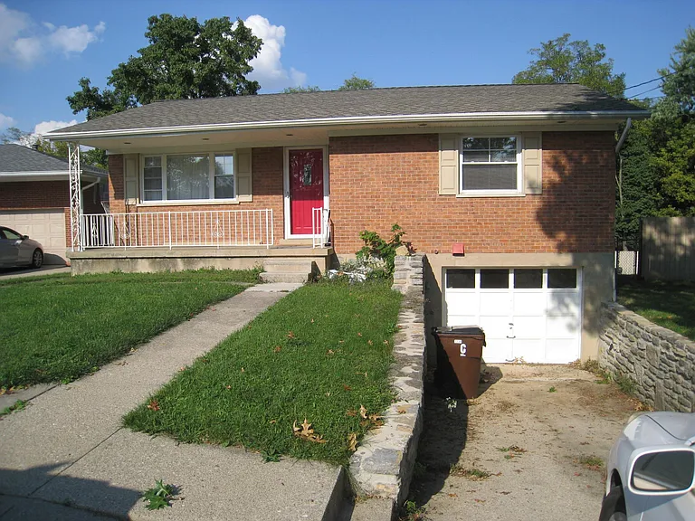 2234 Diana Pl — Photo 2