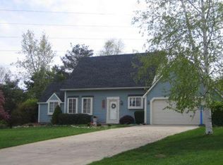 2752 N Partridge Dr, Rochester, MI 48306