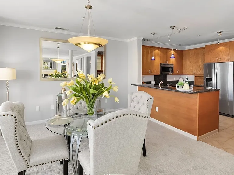 108 2nd Ave S #401 — Photo 9