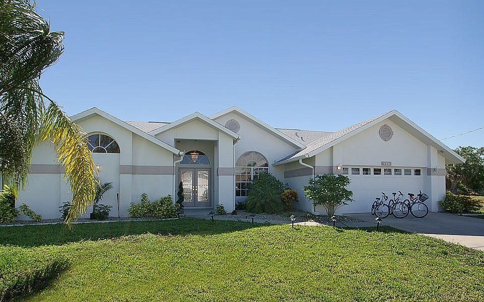 1st image of 2137 SE 19th Ave