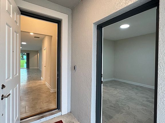 4th image of 2825 Darlington Oak Ln
