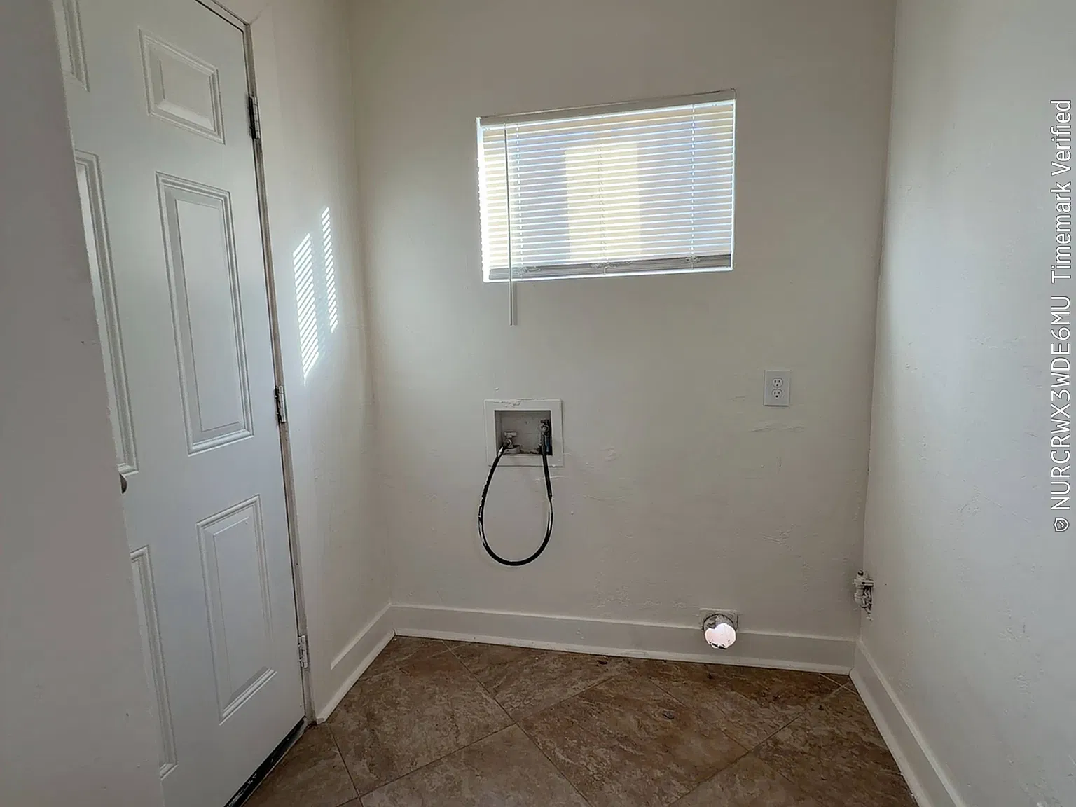 2 bed, 810 sqft, $1,395 — Photo 3