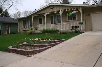 2nd image of 2420 Viking Dr NW
