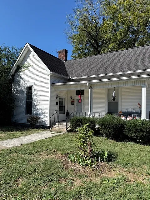 203 N Main St #B