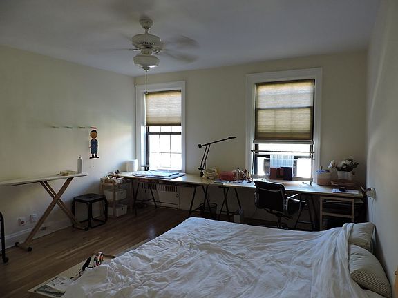 4th image of 222 N Henry St #3