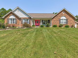 9706 Cedarmont Estates Dr, Pevely, MO 63070