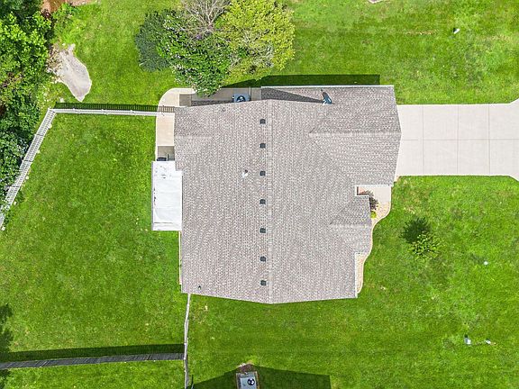 3rd image of 130 Jolee Way