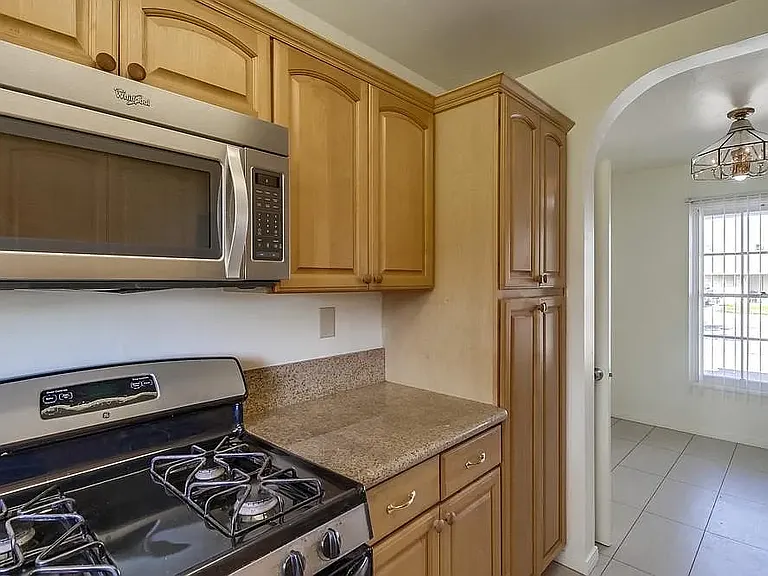 891 Elm Ave — Photo 34